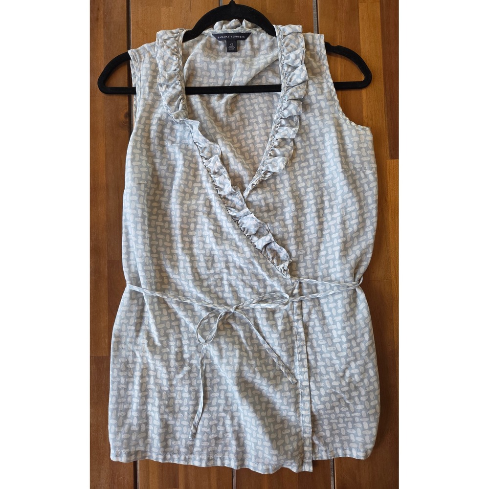 Banana Republic Silk Blend Light Blue Ruffle Sleeveless Wrap Top XS Office Work